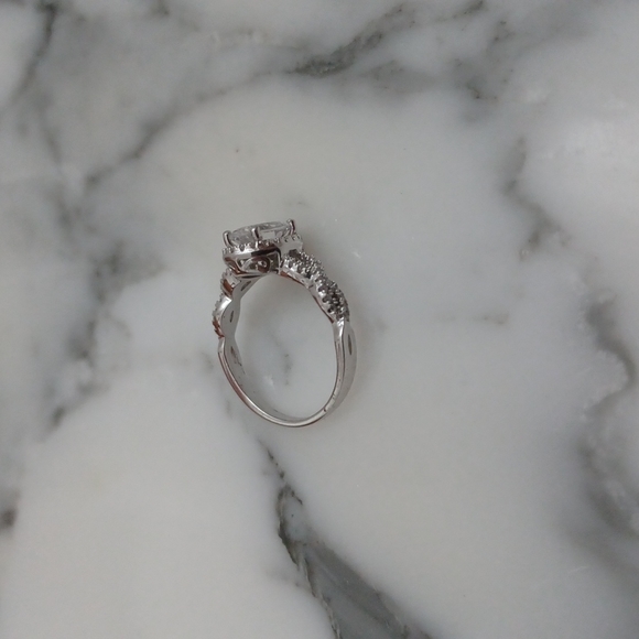 Engagement Ring Sterling Silver Cubic Zirconia Size 7 - Picture 5 of 16